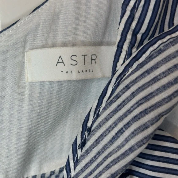 Revolve ASTR the Label Cutout Dress size Small - Picture 5 of 7